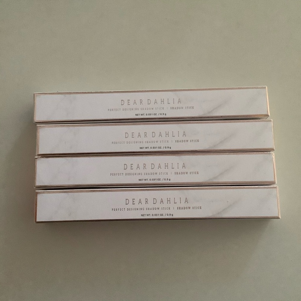 Dear Dahlia Eyeshadow Stick- multiple shades - Picture 3 of 3